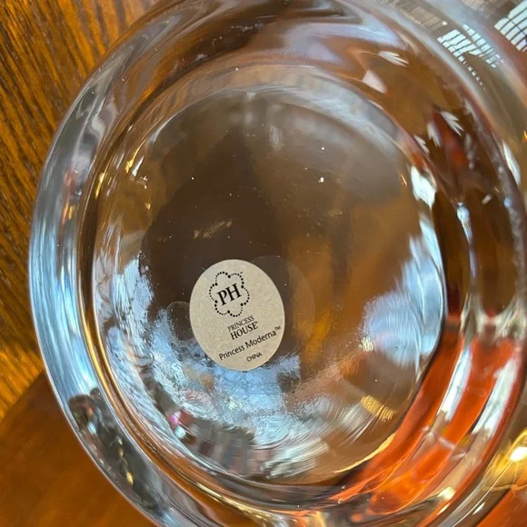 Clear Glass Pitcher with Infuser and Lid - Transparent - Picture 3 of 4